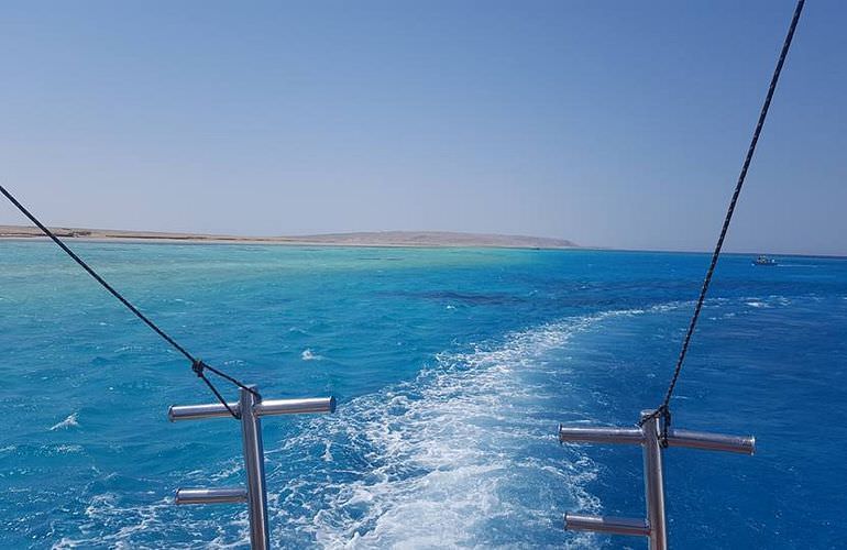 Exklusive El Gouna Bootstour: Privater Ausflug auf eine einsame Insel mit Schnorcheln