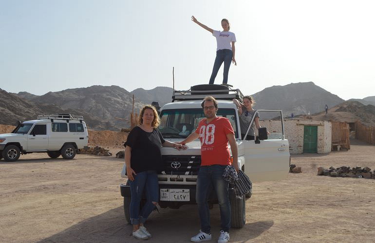 Kombi-Wüstentour in El Gouna: Quad, Jeep, Buggy und Kamelreiten