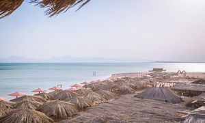 Ganztagestour von El Gouna zur Orange Bay Insel im großen Boot