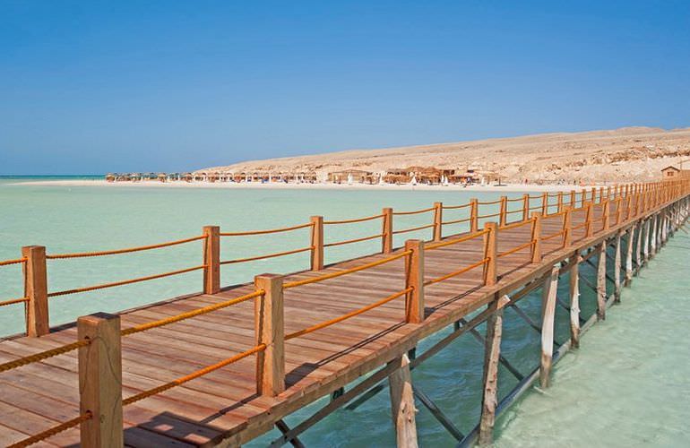 Ganztagestour von El Gouna zur Orange Bay Insel im großen Boot