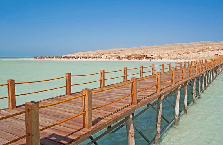 Ganztagestour von El Gouna zur Orange Bay Insel im großen Boot