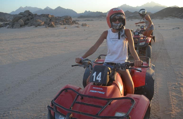 Quad Fahren El Gouna: Privat, sportlich oder langsam - Abenteuer Wüste wie Sie es wünschen