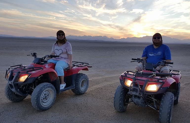 Privates Quad-Abenteuer am Strand bei Sonnenuntergang ab El Gouna